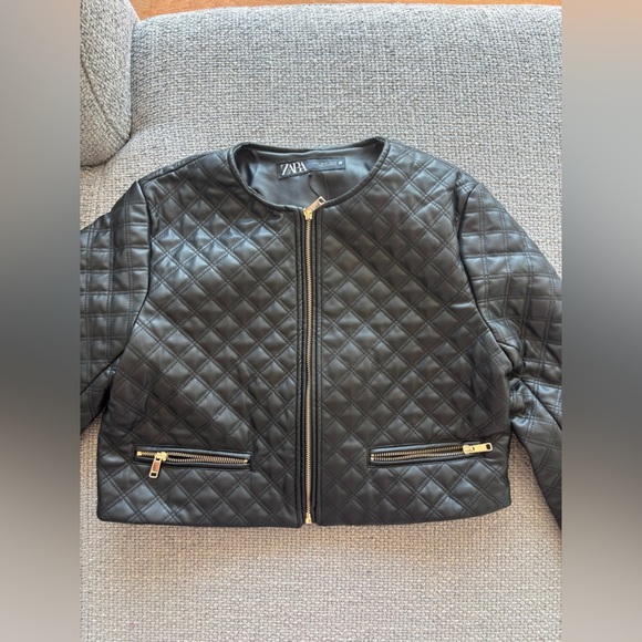 Zara Cropped Faux Leather Quilted Jacket - Size M Brand new no tag - Picture 4 of 16